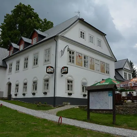 Hotylek U Pekina Guest house *
